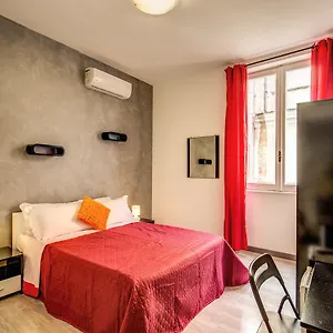 https://mouna-luxury-rooms.it-romehotels.com